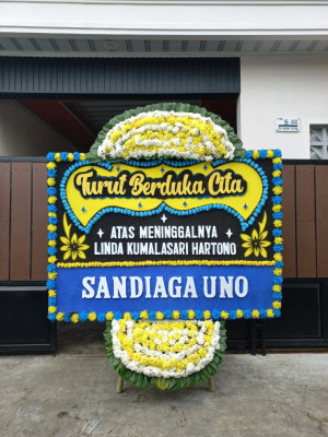 Papan Bunga Duka di Kampung Melayu